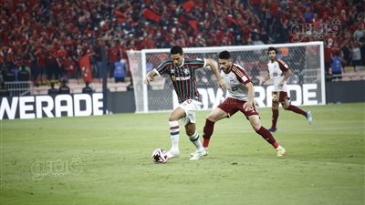 جون أرياس يسجل الهدف الأول لـ فلومينينسي في شباك الأهلي من ركلة جزاء (صور)