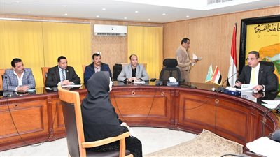 في لقاء خدمة المواطنين، محافظ الفيوم يكلف بتوفير الخدمات الصحية للمستحقين 