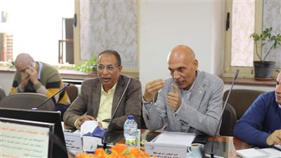 رئيس شركة مياه الإسكندرية يتابع المشروعات الجارية بالمحافظة