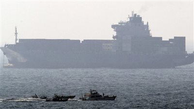 انفجار مسيرة حلقت على ارتفاع منخفض فوق سفينة قرب اليمن