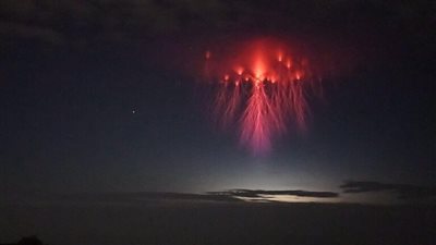 ظاهرة العفاريت تصعق أوروجواي