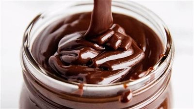 طريقة عمل صوص الشوكولاتة زي الجاهز للتوفير في الميزانية