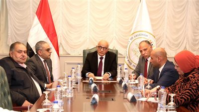 وزير التعليم يعقد اجتماعًا مع مديرى المديريات استعدادا لامتحانات نصف العام الدراسي ٢٠٢٣- ٢٠٢٤