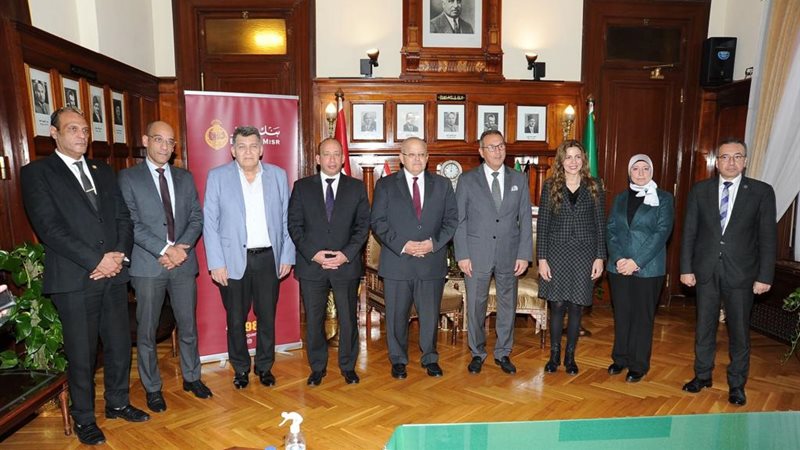 لقطة جماعية عقب التوقيع،فيتو