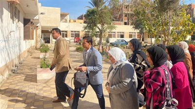 جامعة بني سويف الأهلية تنظم زيارة للطلاب لدار مسنين