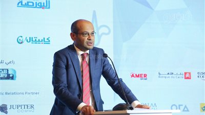 رئيس البورصة: إدراج الشركات بسوق المال يقلل من فاتورة الاستيراد.. ووزير المالية يتوقع انخفاض معدلات التضخم خلال 2024.. وساويرس يطرح 3 حلول للأزمات الاقتصادية