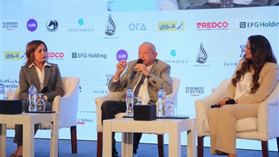 ساويرس: لا يوجد لدينا أزمة بالتشريعات ولكن المشكلة في آلية التنفيذ