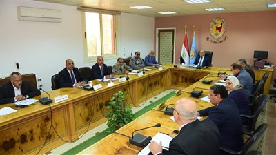 جامعة سوهاج تعقد اجتماعًا موسعًا استعدادًا لتجديد الايزو للعام الثاني على التوالي 