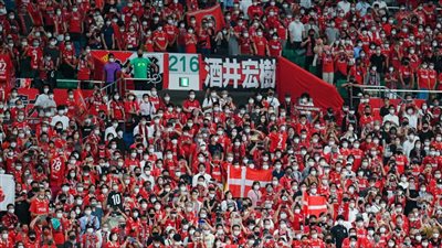 بكاء جماهير أوراوا الياباني بعد الخسارة أمام مانشستر سيتي وفشل التأهل إلى نهائي المونديال (فيديو)