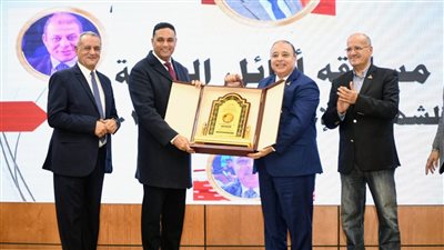 الدقهلية تحتفل وتكرم مسابقة أوائل طلاب الشهادة الإعدادية (صور) 