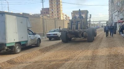 رصف ورفع كفاءة شارع المعهد الديني بالزقازيق في الشرقية 