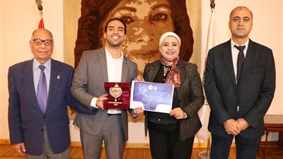 كلية تكنولوجيا المعلومات بجامعة مصر للعلوم تنظم مؤتمر الأمن السيبراني (صور) 