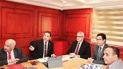 رئيس جامعة بنها يشارك في افتتاح أعمال اللجنة العليا لاعتماد المدربين