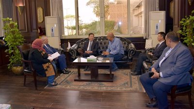 محافظ الأقصر يستقبل وفدا صينيا لتعزيز العلاقات المشتركة