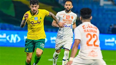 بمشاركة محمد شريف، الخليج يضرب الفيحاء بثلاثية في الدوري السعودي 