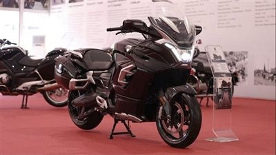 الإمارات تتجه إلى استخدام الدراجات الكهربائية الصديقة للبيئة لتوصيل الطلبات 