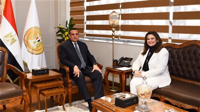 وزيرا الهجرة والتنمية المحلية يبحثان سبل التعاون في عدد من الملفات المشتركة 