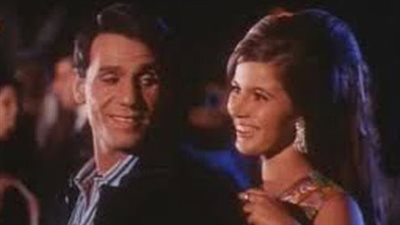 طارق الشناوي يكشف حقيقة قصة حب عبد الحليم حافظ وميرفت أمين (فيديو)