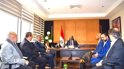 نائب وزير الإسكان يبحث مع شركة ألمانية التعاون في تطوير قطاع المياه والصرف 