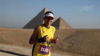 متضامنون مع فلسطين يتصدر نصف ماراثون الأهرامات (صور)