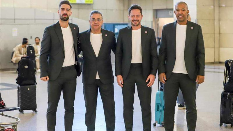 فيوتشر، فيتو