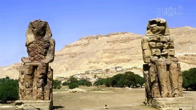 تمثالي ممنون، فيتو