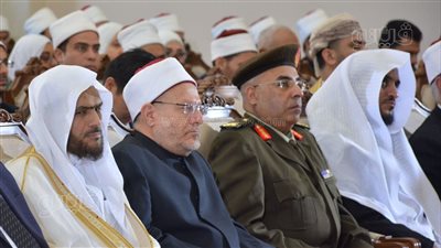  مفتى الجمهورية: نحن في أشد الاحتياج إلى الاهتداء بأنوار القرآن وأخلاقه (صور)