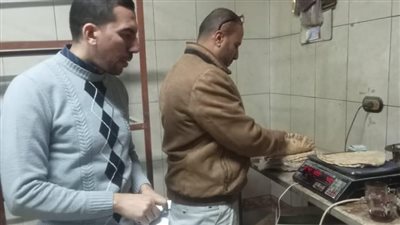 ضبط مخبز تصرف بـ10 شكائر دقيق بلدى وتحرير 15 محضرا بالبحيرة (صور)