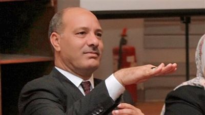 تعليم دمياط يبحث الاستفادة من حملة الماجستير والدكتوراه في القطاع 