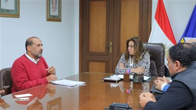 محافظ دمياط تناقش مشاكل الصيادين بمدينة عزبة البرج 