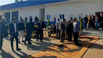 بالطبل والمزمار، استقبال حافل لوزير الزراعة خلال تدشين مبادرة احلم بالشرقية (فيديو)