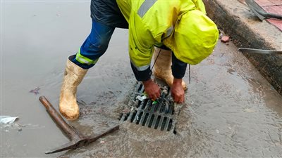 لليوم الثالث، الإسكندرية ترفع حالة الطوارئ لمواجهة نوة الفيضة الصغرى 