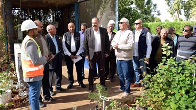 محافظ الأقصر يتفقد محطة معالجة مياه الصرف