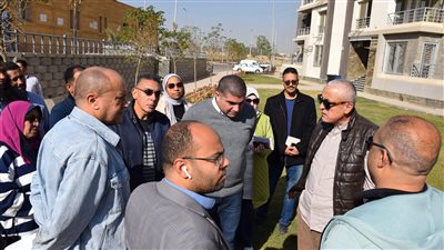 مسئولو الإسكان في جولة تفقدية بمدينة الشيخ زايد لمتابعة المشروعات الجارية