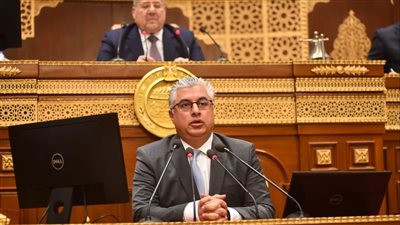 رئيس منطقة قناة السويس: نحتاج قانونا مرنا لمساعدتنا فى جذب الاستثمارات