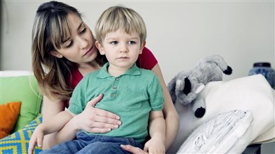  طرق بسيطة لعلاج الجفاف لدى الأطفال في المنزل 