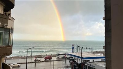 ظهور قوس قزح في سماء الإسكندرية عقب الأمطار الغزيرة 