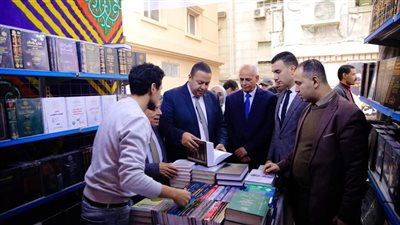 افتتاح المعرض السنوي للكتب والموسوعات القانونية بنقابة المحامين (صور)