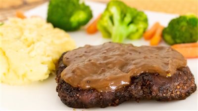 طريقة عمل ستيك اللحم بصوص الفلفل الأسود 