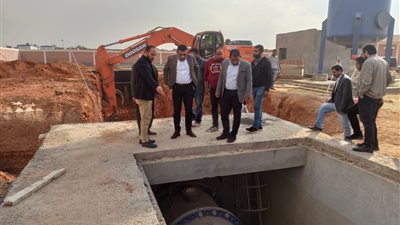 مسؤولو الإسكان يتفقدون مشروع محطة رفع المياه بمدينة بدر