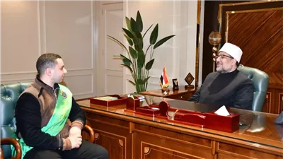 أول تعليق للفائز بالمركز الأول في المسابقة العالمية للقرآن الكريم (فيديو)