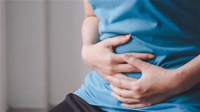  قد يؤدي لانسداد الأمعاء، مضاعفات وأعراض التهاب المرارة المزمن