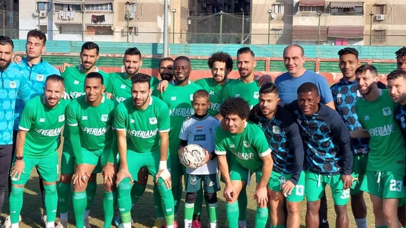 المصري والطفل آدم،