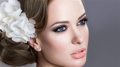 قناع جوز الهند والقهوة لبشرة مضيئة خالية من العيوب