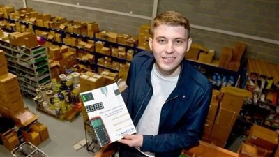 شاب يتحول إلى مليونير بهذه الطريقة