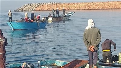 بدء التشغيل التجريبي لميناء جونة التراكي بإدكو استعدادا للافتتاح (صور)