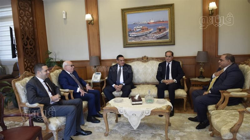 محافظ بورسعيد يستقبل