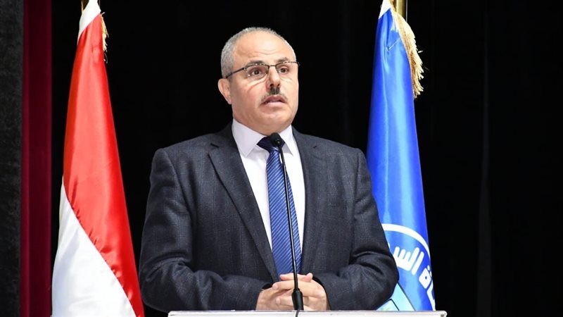 الدكتور ناصر مندور