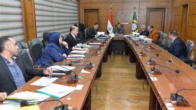محافظ الدقهلية يترأس لجنة القيادات لاختيار مدير عام للشئون المالية والإدارية بمديرية التعليم