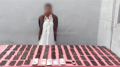 حبس 4 أشخاص بتهمة إدارة أوكار لتجارة مخدر الحشيش في الفيوم والجيزة 